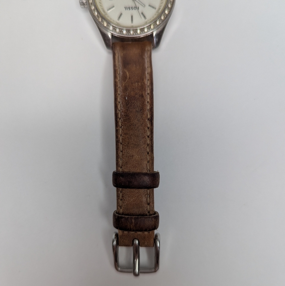 V2K Fossil Womens Watch ES-3026 Date 31mm Case Beige Leather Band Quartz - Picture 6 of 9
